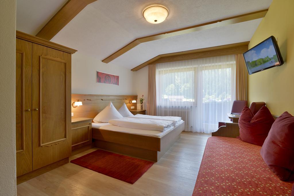 Hotel Maximilian Mayrhofen Rom bilde
